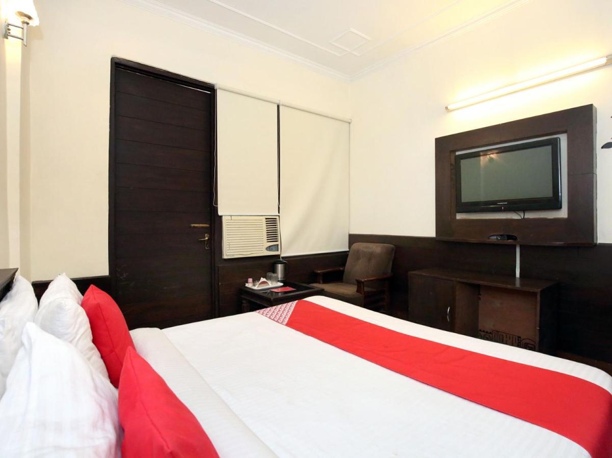 โอโย 1933 โฮเต็ล ซิตี้ พาราไดซ์ Hotel จัณฑีครห์ ภายนอก รูปภาพ