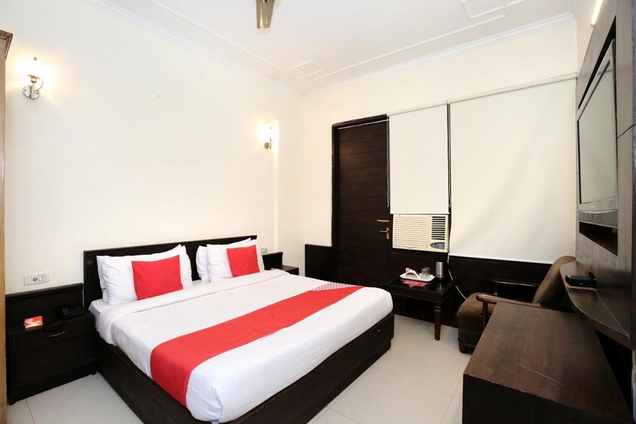 โอโย 1933 โฮเต็ล ซิตี้ พาราไดซ์ Hotel จัณฑีครห์ ภายนอก รูปภาพ